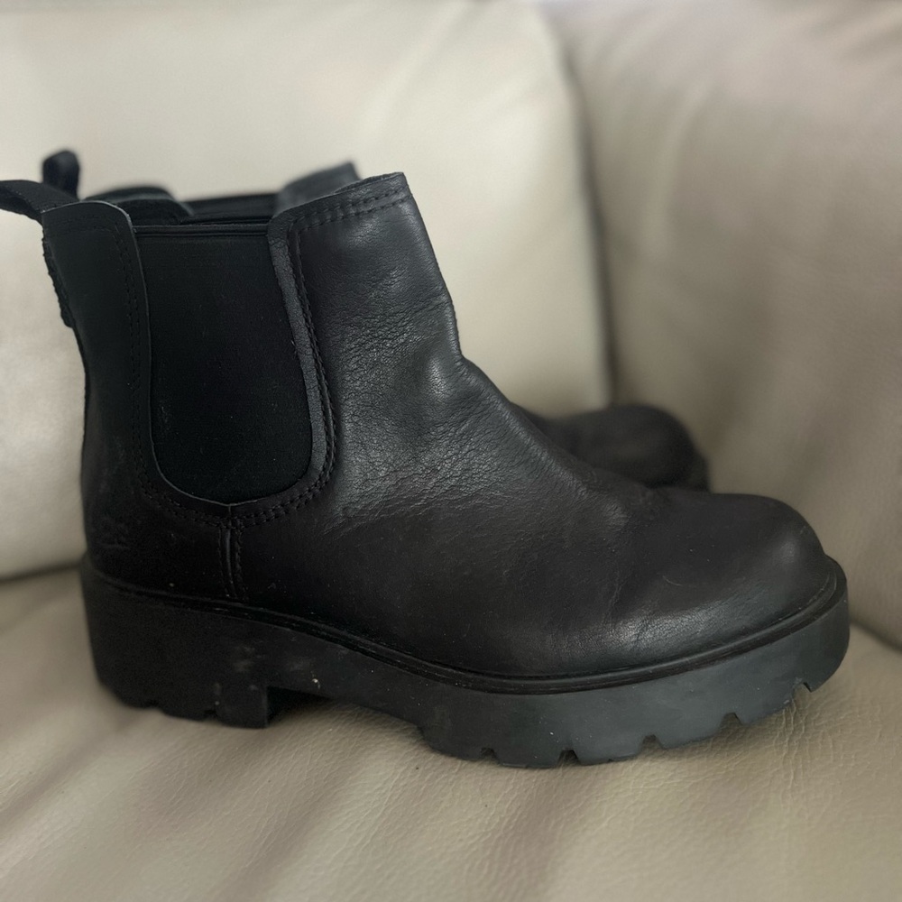 Markstrum UGG black booties - Picture 11 of 11